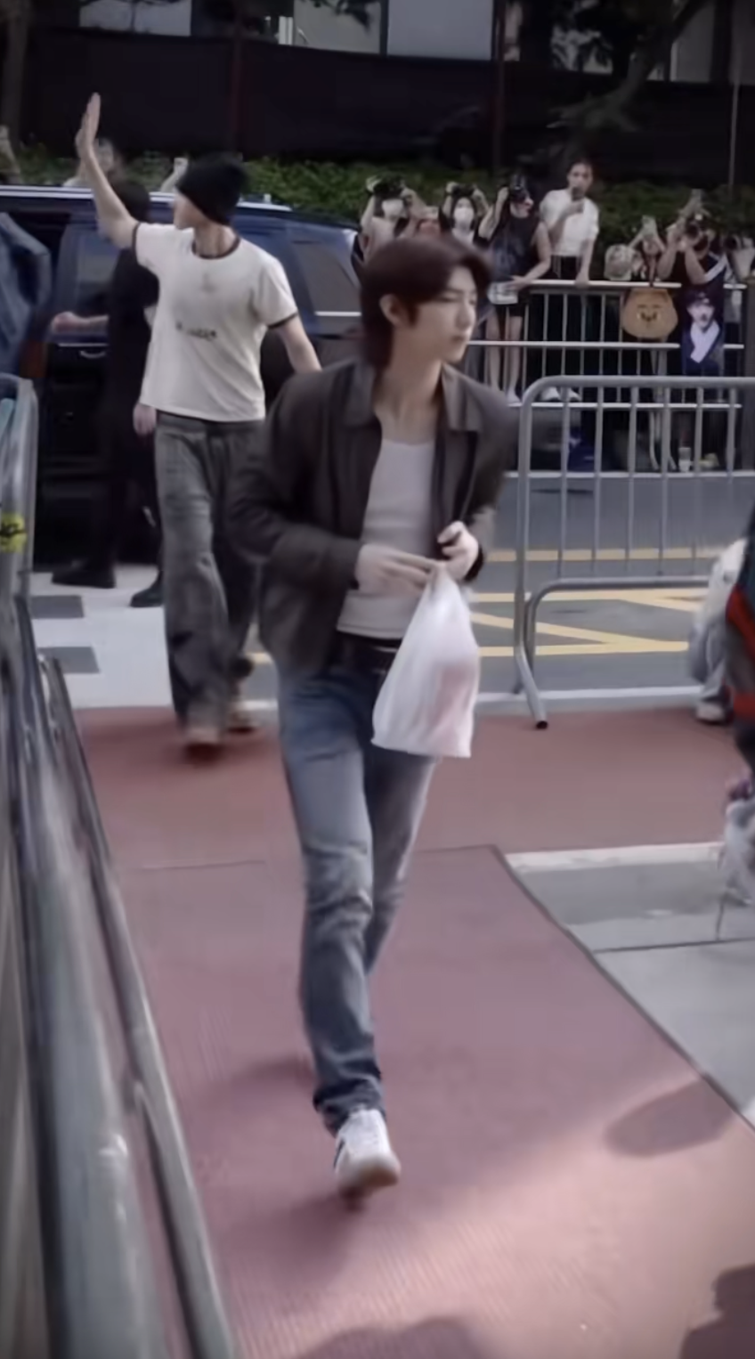 CORTIS: Hội "trẻ tr&acirc;u" đang định nghĩa lại thời trang của c&aacute;c "boy phố"- Ảnh 47.