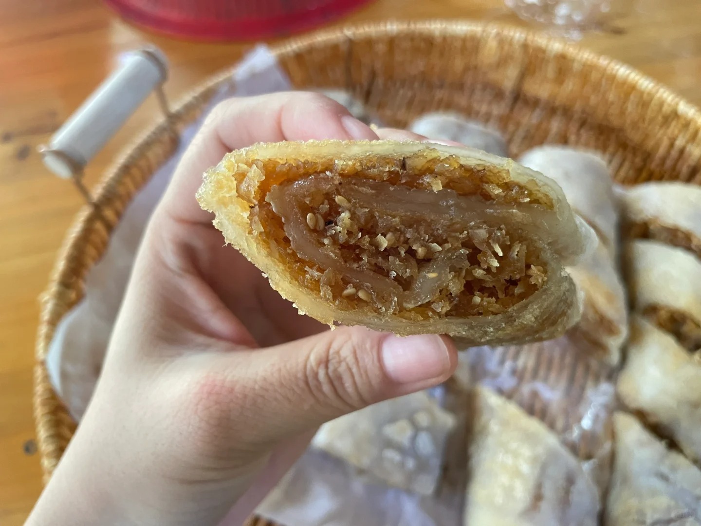 Kh&ocirc;ng phải l&ograve;ng lợn, cũng chẳng c&oacute; thịt, b&aacute;nh 