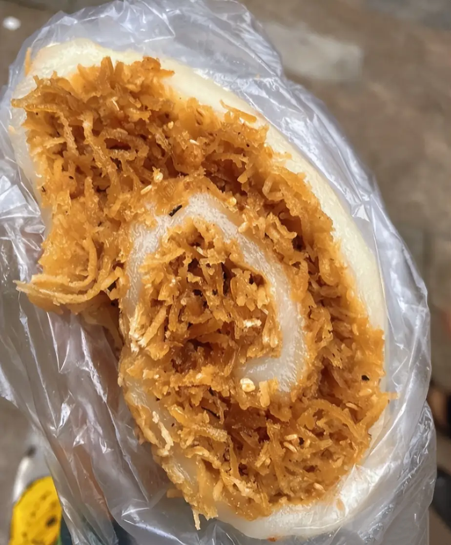 Kh&ocirc;ng phải l&ograve;ng lợn, cũng chẳng c&oacute; thịt, b&aacute;nh 