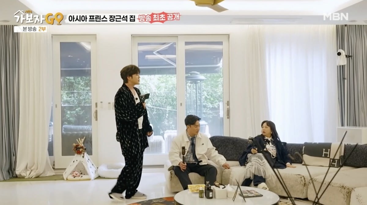 Nam nghệ sĩ tiết kiệm nhất showbiz: Kh&ocirc;ng th&iacute;ch h&agrave;ng hiệu chỉ th&iacute;ch đồ ăn, U40 vẫn độc th&acirc;n, sở hữu BĐS hơn 2000 tỷ- Ảnh 6.