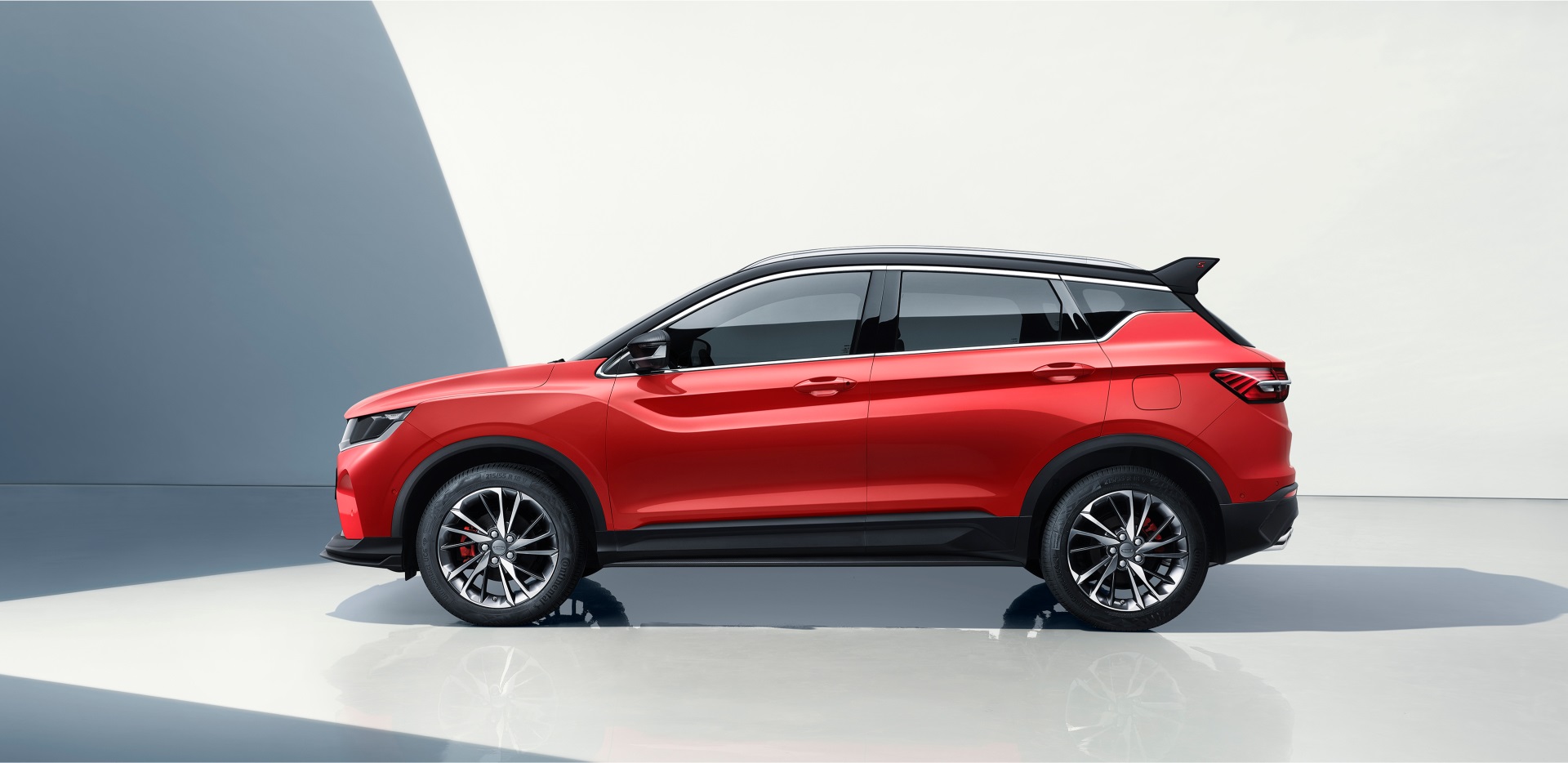 Geely Coolray - &lsquo;Chất chơi&rsquo; SUV đ&ocirc; thị d&agrave;nh cho giới trẻ- Ảnh 1.