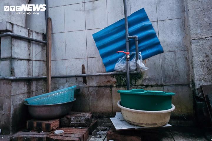 Người d&acirc;n ven Hồ Gươm bắt đầu di dời, b&agrave;n giao mặt bằng x&acirc;y quảng trường hơn 2ha- Ảnh 6.