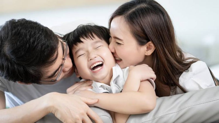 Con c&agrave;ng y&ecirc;u bạn, 3 "h&agrave;nh động nhỏ" n&agrave;y c&agrave;ng kh&ocirc;ng giấu được: Nhiều cha mẹ lại thấy phiền v&agrave; v&ocirc; t&igrave;nh nổi n&oacute;ng- Ảnh 2.