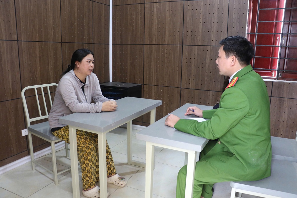 Kh&aacute;m x&eacute;t khẩn cấp tại nhiều tỉnh, th&agrave;nh, bắt Sầm Thị Thơm v&agrave; 41 người kh&aacute;c trong chuy&ecirc;n &aacute;n đặc biệt lớn- Ảnh 2.