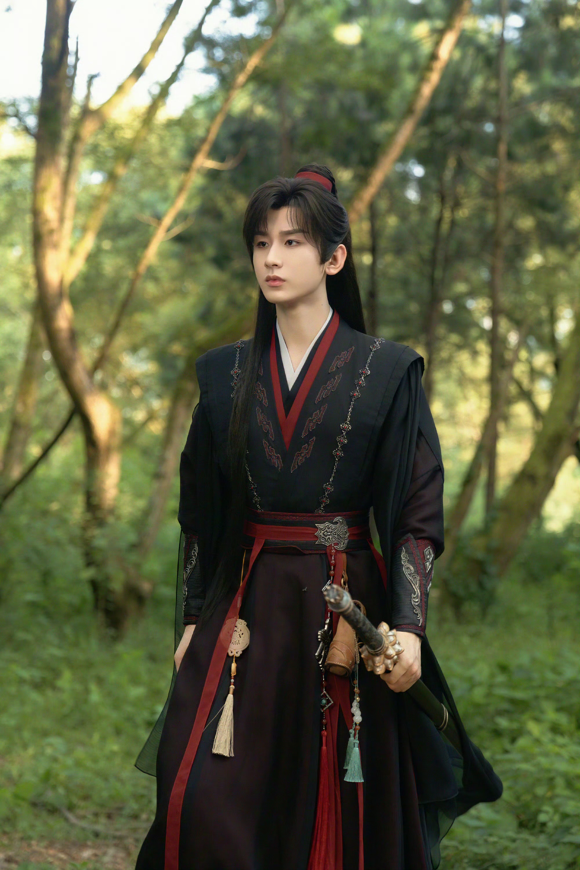 Nam diễn vi&ecirc;n thất bại nhất 2025: Đ&oacute;ng 3 phim flop cả 3, nhan sắc lẫn diễn xuất đều chạm đ&aacute;y- Ảnh 1.