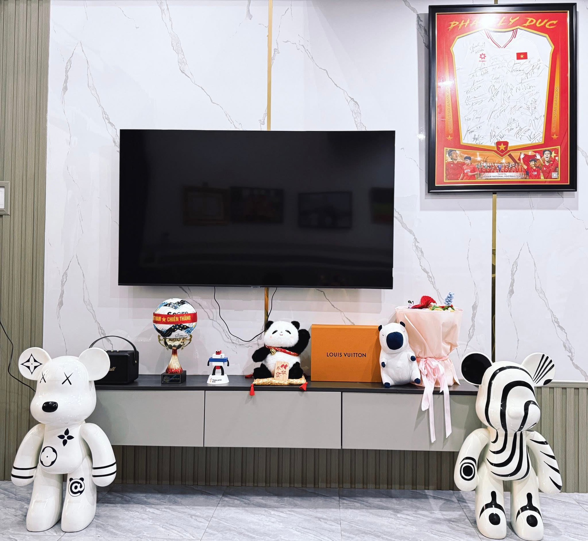 X&ocirc;n xao bức ảnh Ph&iacute; Thanh Thảo về qu&ecirc; L&yacute; Đức, nam cầu thủ lộ cơ ngơi ho&agrave;nh tr&aacute;ng ở T&acirc;y Ninh- Ảnh 8.