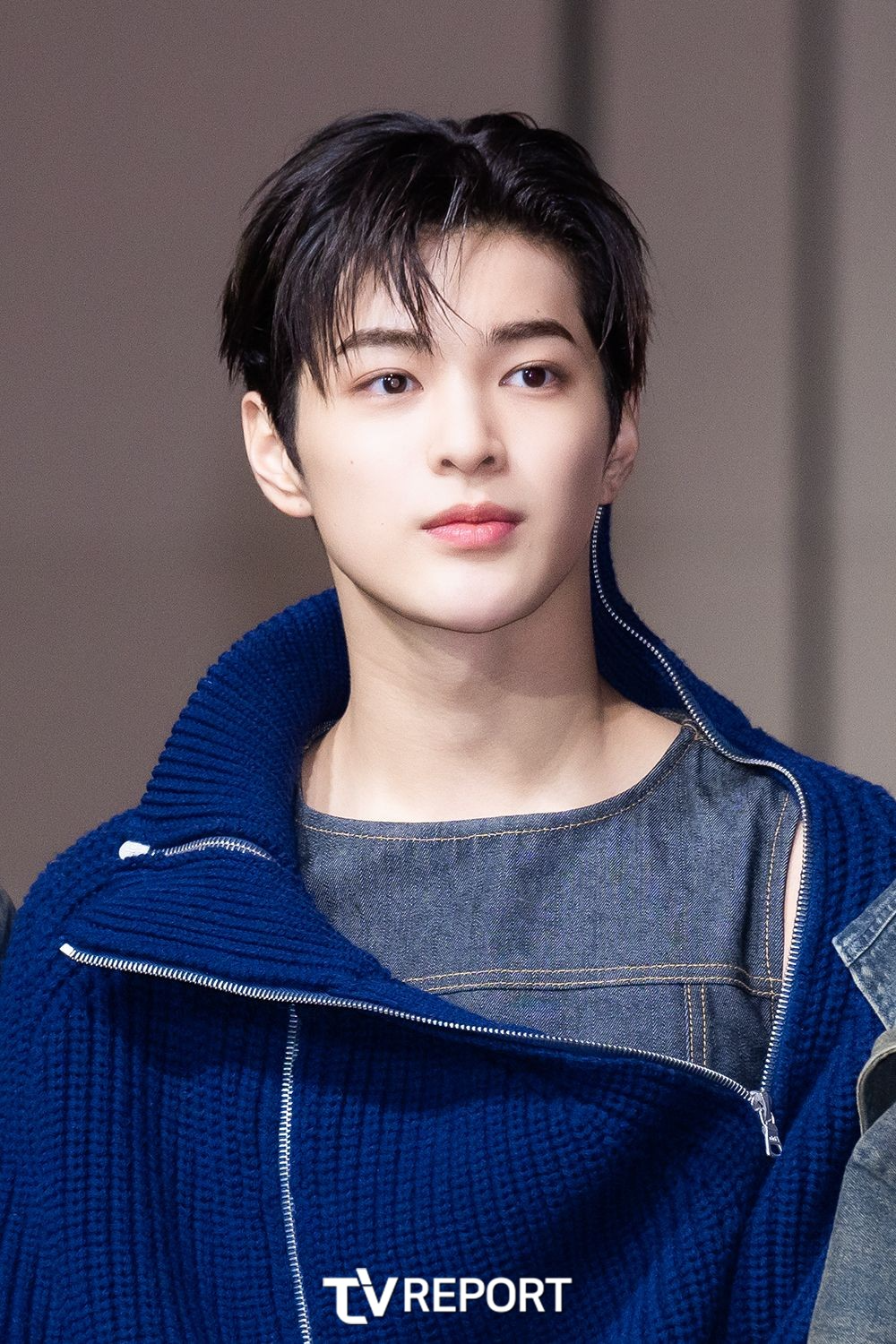 Thảm đỏ hot nhất Gi&aacute;ng sinh 2025: Jang Won Young h&oacute;a thi&ecirc;n thần, Winter (aespa) vất vả che dấu ấn t&igrave;nh y&ecirc;u với Jungkook (BTS)- Ảnh 24.