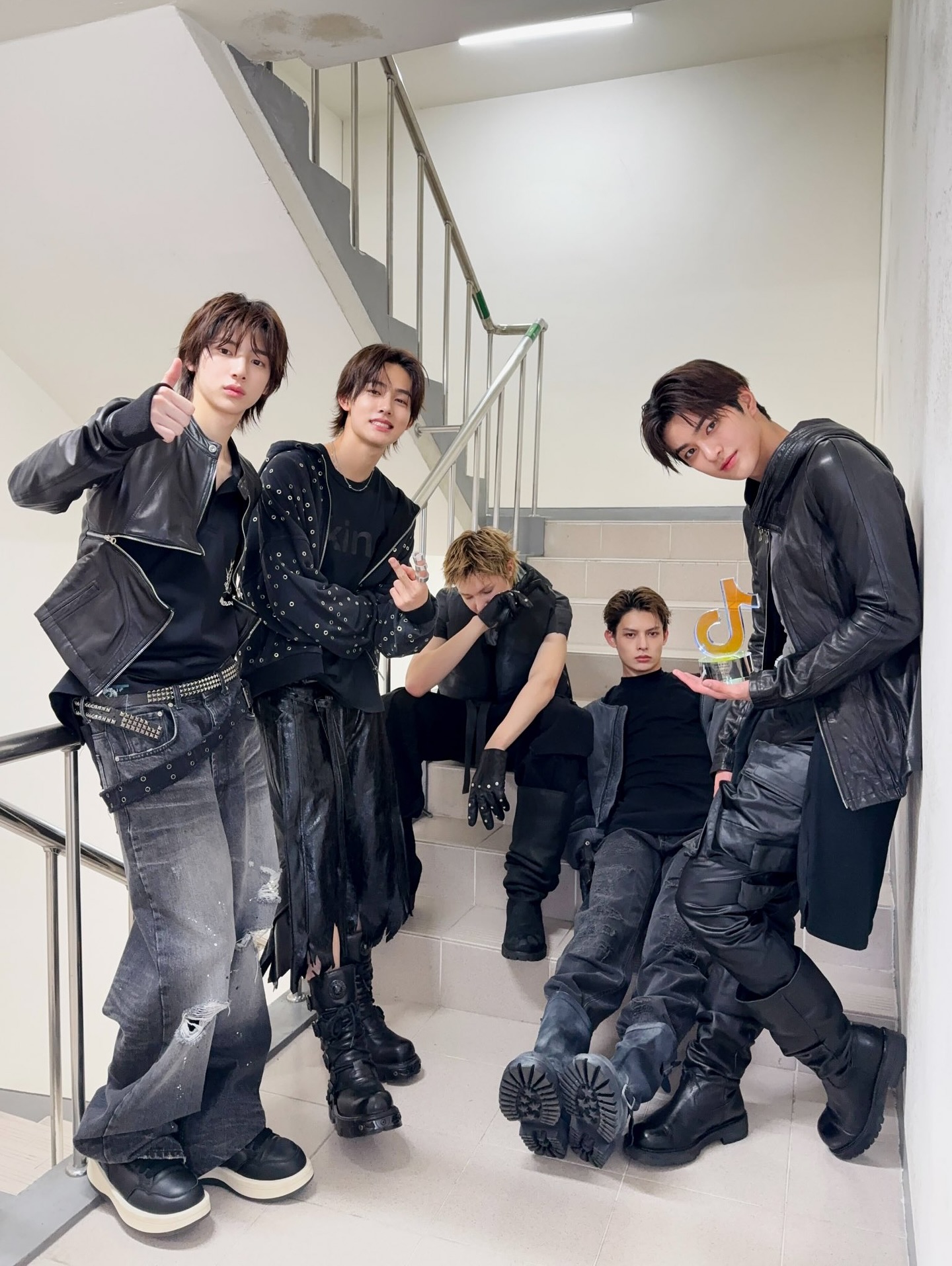 CORTIS: Hội "trẻ tr&acirc;u" đang định nghĩa lại thời trang của c&aacute;c "boy phố"- Ảnh 50.