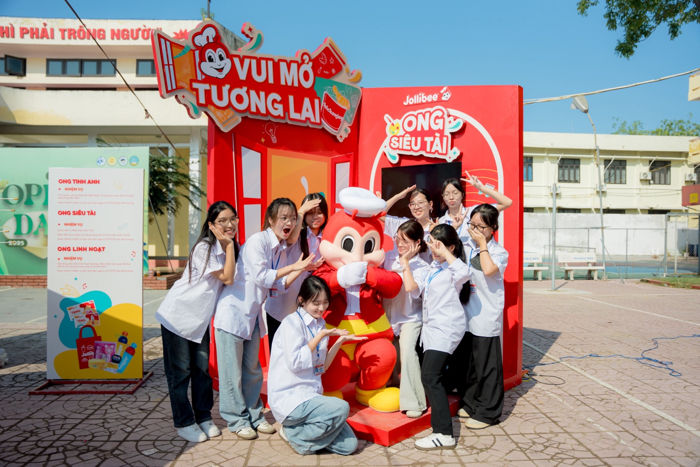 Vui Mở Tương Lai do Jollibee Việt Nam tổ chức tiếp cận hơn 493.737 học sinh THPT- Ảnh 3.