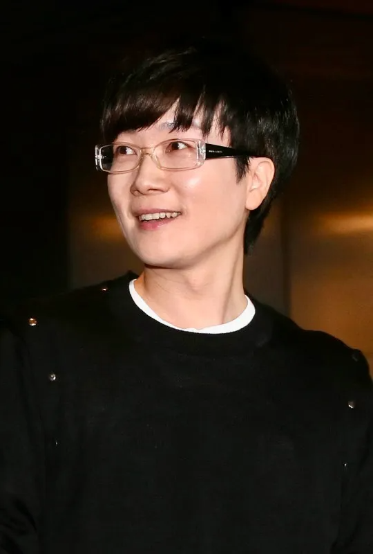 Sao nam đ&igrave;nh đ&aacute;m c&ocirc;ng khai con g&aacute;i 11 tuổi, visual thế n&agrave;o m&agrave; l&agrave;m dậy s&oacute;ng showbiz?- Ảnh 1.