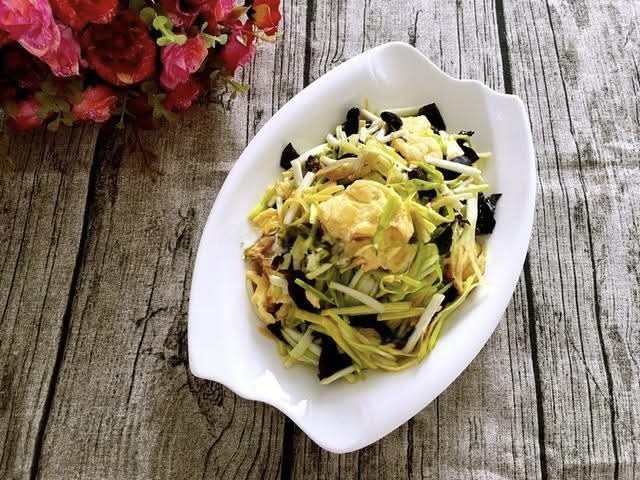 Những người th&ocirc;ng minh sẽ mua 5 loại rau n&agrave;y để nấu ăn: Kh&ocirc;ng chứa thuốc trừ s&acirc;u, rẻ v&agrave; l&agrave;m m&oacute;n g&igrave; cũng ngon- Ảnh 7.