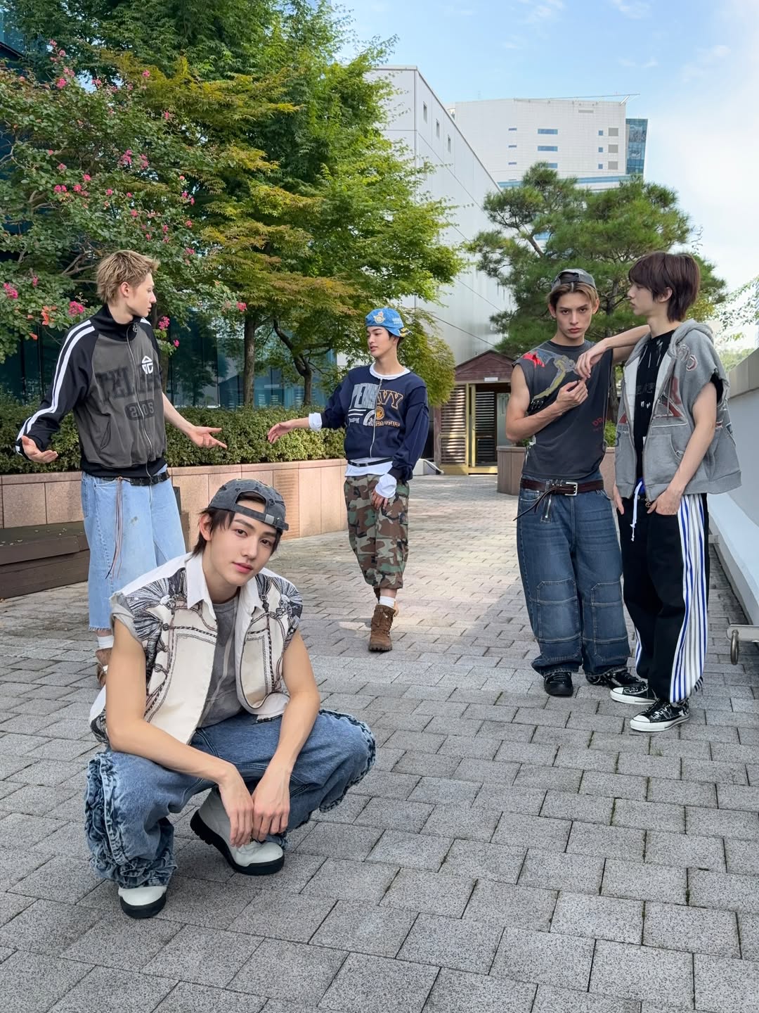 CORTIS: Hội "trẻ tr&acirc;u" đang định nghĩa lại thời trang của c&aacute;c "boy phố"- Ảnh 23.