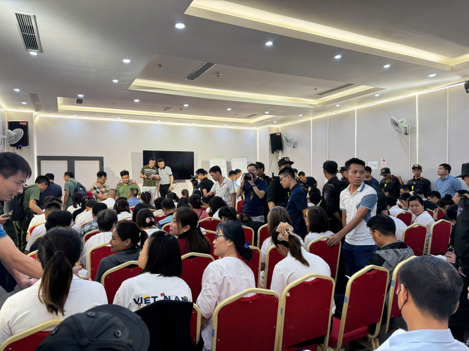 Ra quyết định khởi tố Nguyễn Thị Huyền sinh năm 1978- Ảnh 1.