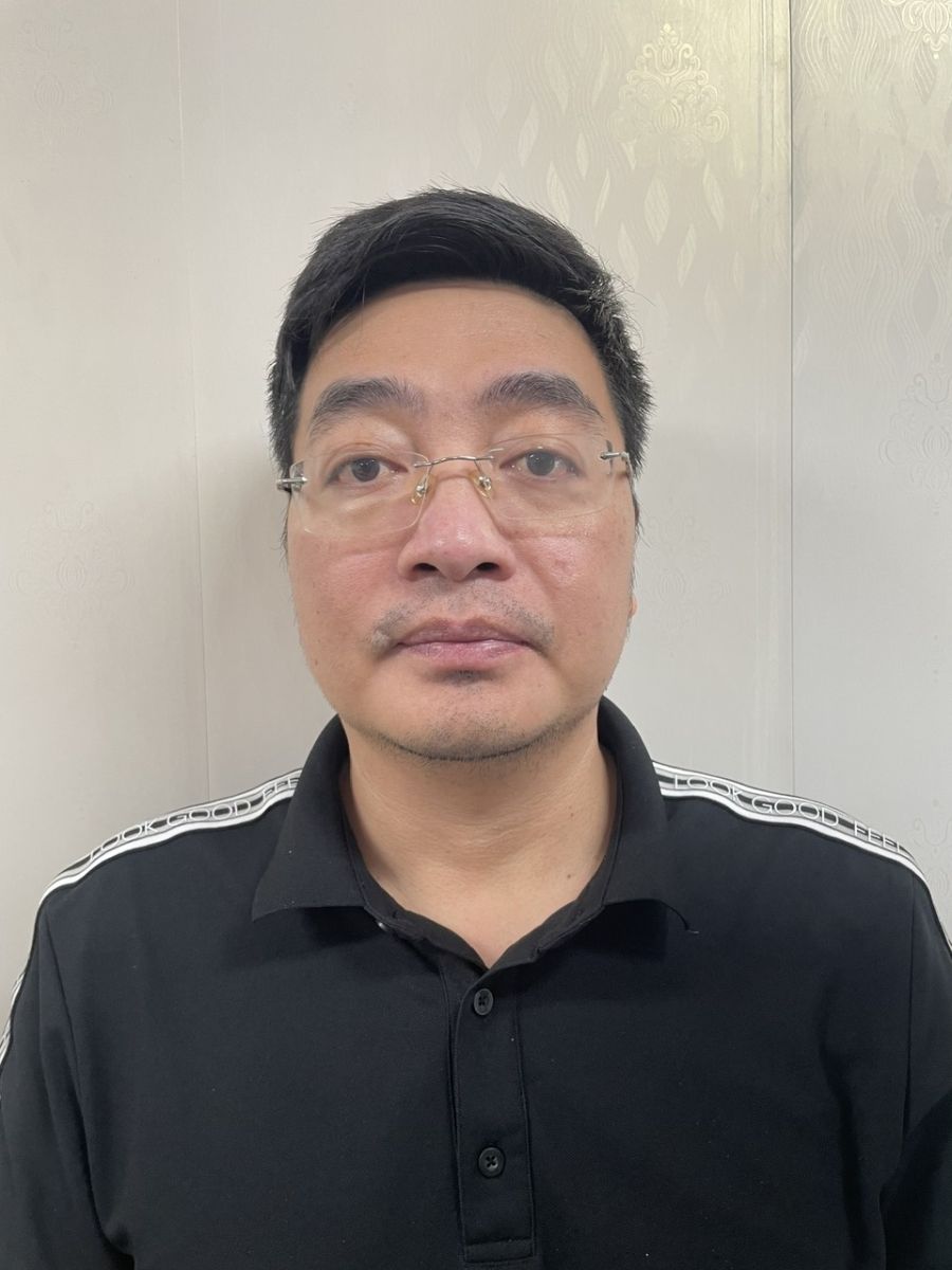 Khởi tố nh&acirc;n vi&ecirc;n nh&acirc;n h&agrave;ng Nguyễn Mạnh Thắng- Ảnh 1.