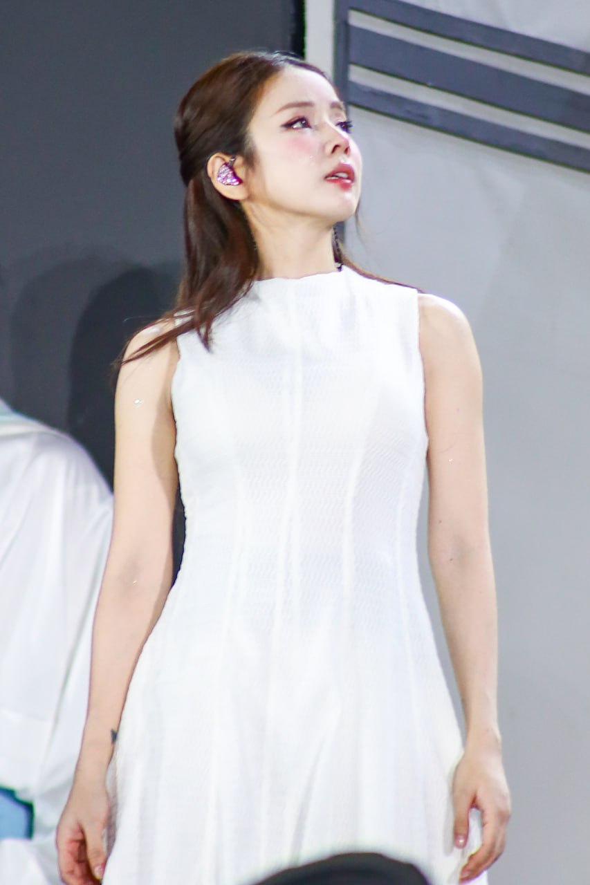 M&agrave;n tr&igrave;nh diễn g&acirc;y sốc của nữ DJ đẹp nhất Vbiz, visual như ti&ecirc;n nga gi&aacute;ng trần c&agrave;ng nh&igrave;n c&agrave;ng m&ecirc;- Ảnh 4.