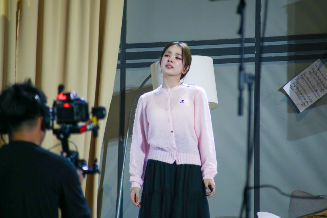 M&agrave;n tr&igrave;nh diễn g&acirc;y sốc của nữ DJ đẹp nhất Vbiz, visual như ti&ecirc;n nga gi&aacute;ng trần c&agrave;ng nh&igrave;n c&agrave;ng m&ecirc;- Ảnh 2.