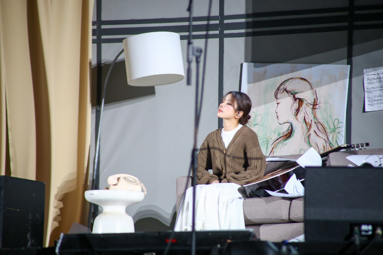 M&agrave;n tr&igrave;nh diễn g&acirc;y sốc của nữ DJ đẹp nhất Vbiz, visual như ti&ecirc;n nga gi&aacute;ng trần c&agrave;ng nh&igrave;n c&agrave;ng m&ecirc;- Ảnh 1.