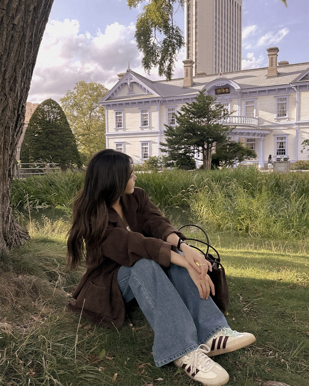 5 kiểu gi&agrave;y t&ocirc;i đảm bảo người theo phong c&aacute;ch tối giản sẽ th&iacute;ch: Trẻ trung v&agrave; c&ograve;n gi&uacute;p cả outfit sang hơn hẳn- Ảnh 10.