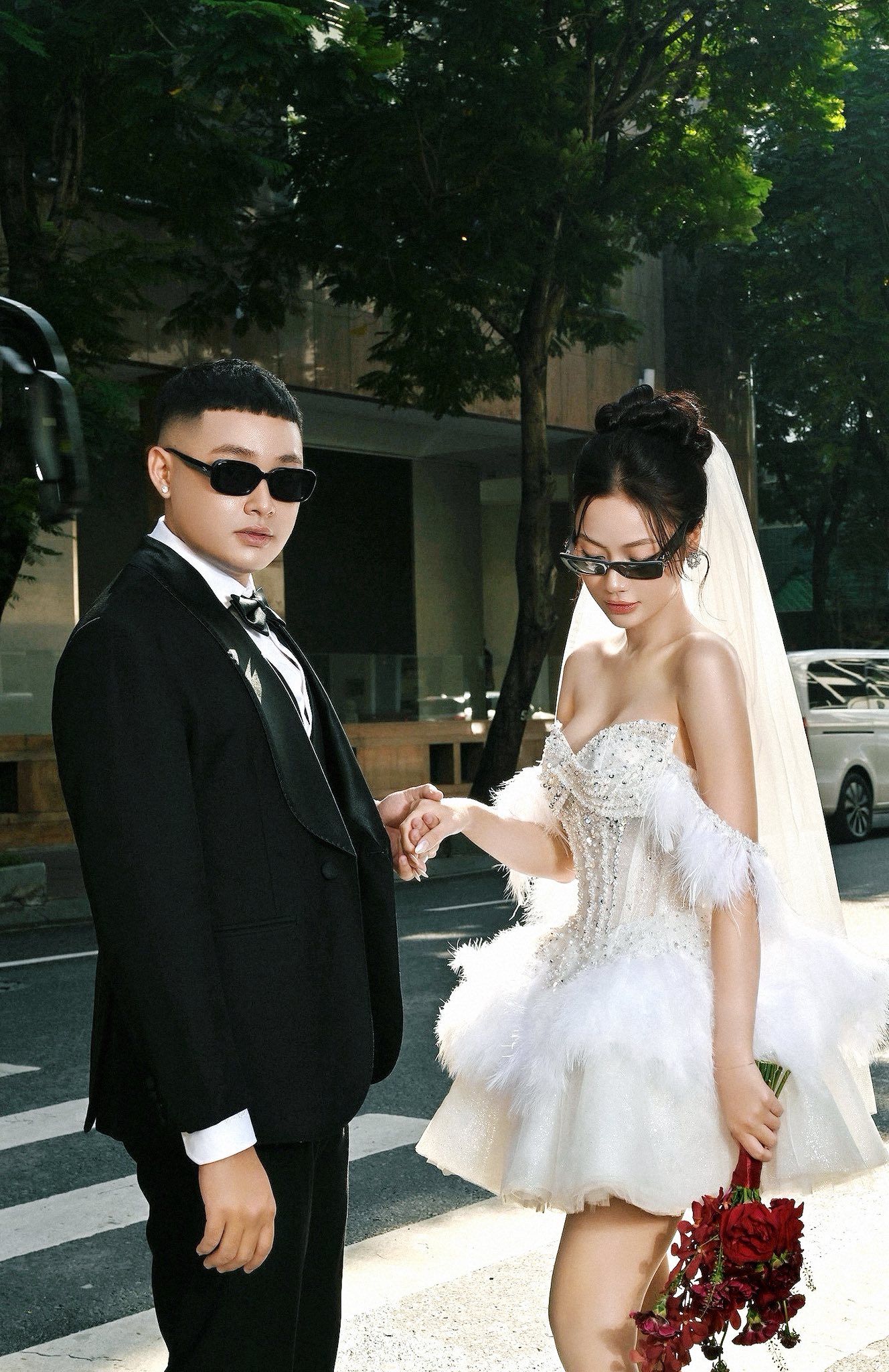 Đ&aacute;m cưới ch&aacute;u nội danh ca Chế Linh: Nhan sắc c&ocirc; d&acirc;u kh&ocirc;ng một điểm trừ, th&acirc;n thế ch&uacute; rể g&acirc;y bất ngờ lớn- Ảnh 1.