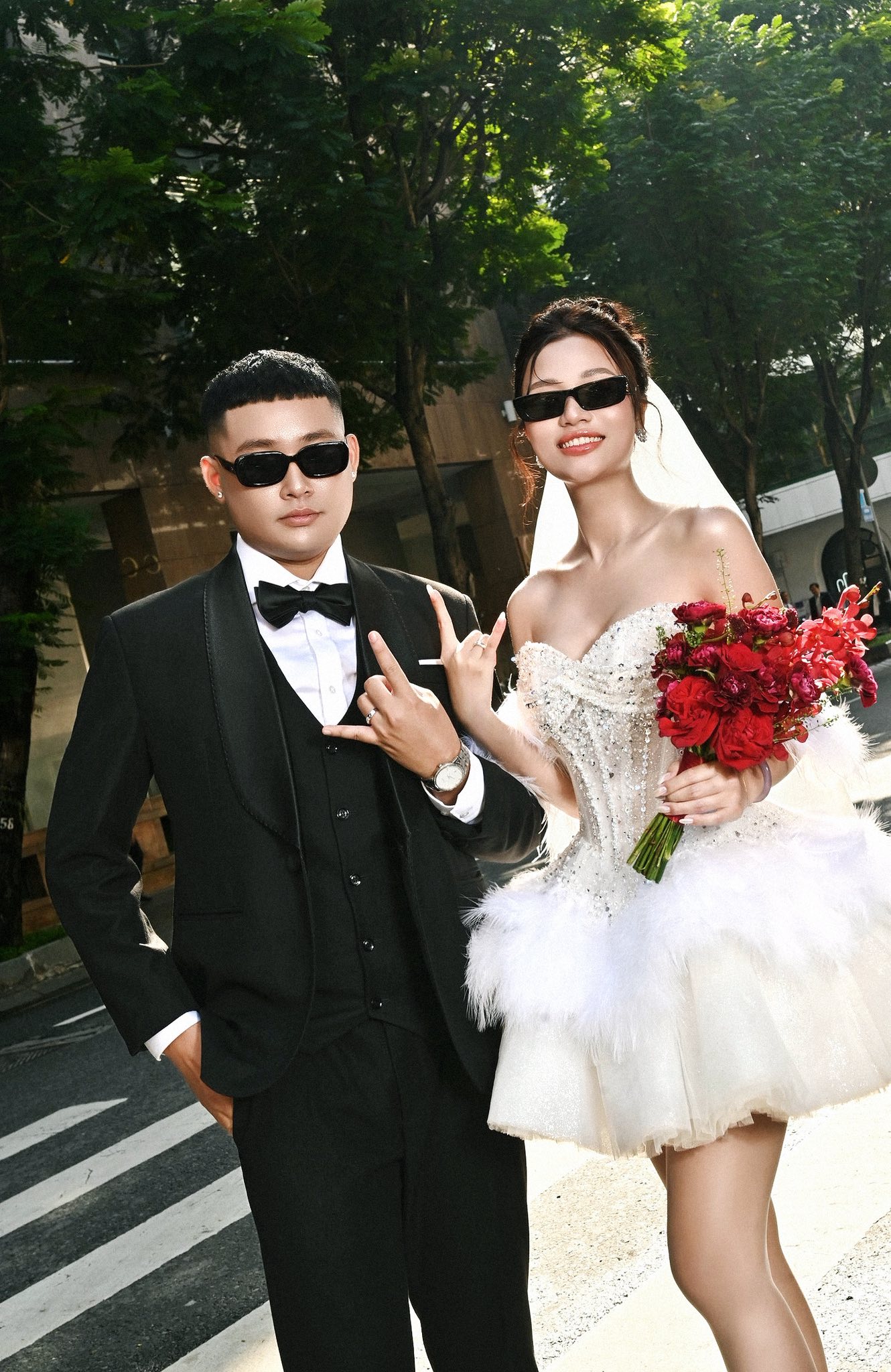 Đ&aacute;m cưới ch&aacute;u nội danh ca Chế Linh: Nhan sắc c&ocirc; d&acirc;u kh&ocirc;ng một điểm trừ, th&acirc;n thế ch&uacute; rể g&acirc;y bất ngờ lớn- Ảnh 2.