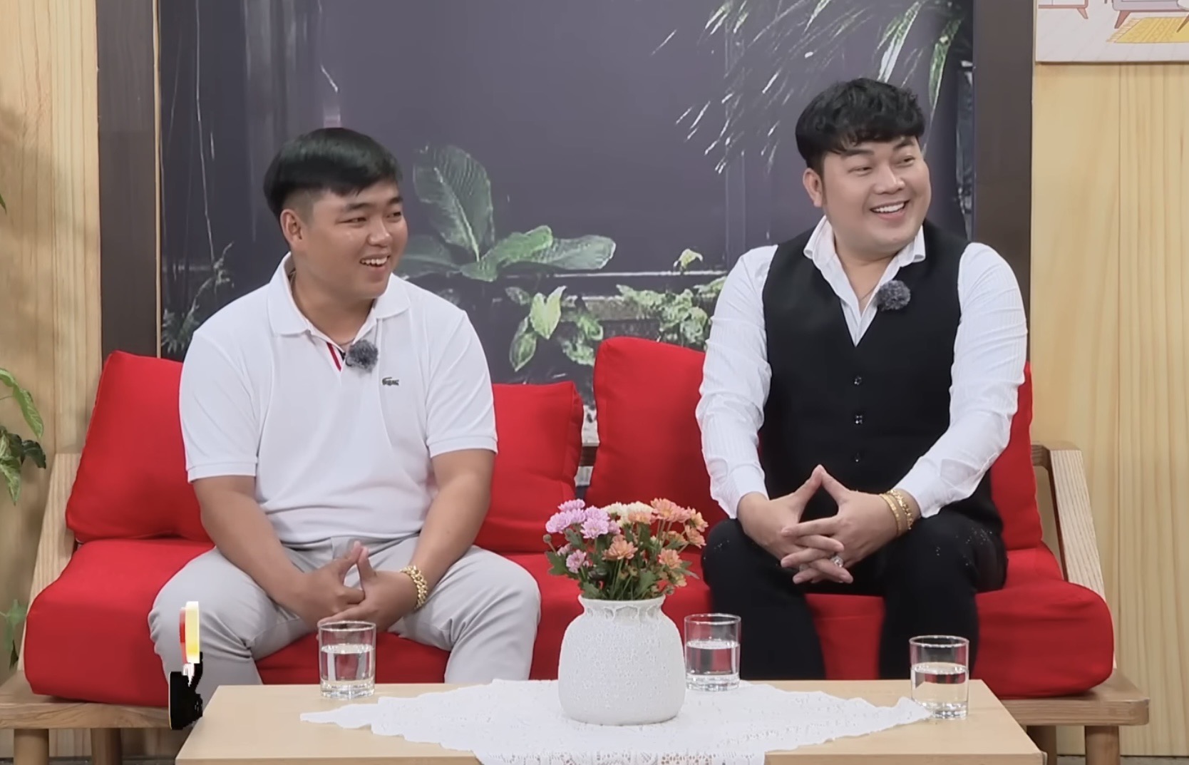 Nghiền ăn phở, ch&agrave;ng trai &ldquo;cưa&rdquo; lu&ocirc;n con g&aacute;i chủ qu&aacute;n, ng&agrave;y cưới nhận 4 sổ đỏ, 1 tỷ tiền mặt, 2 c&acirc;y v&agrave;ng- Ảnh 5.