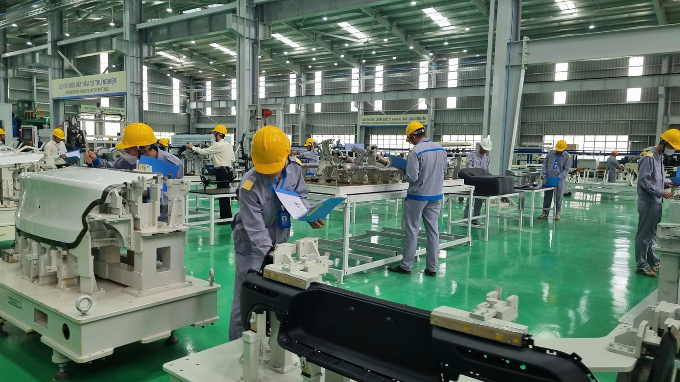 Nghỉ Tết Dương lịch 4 ng&agrave;y, thưởng 140 triệu đồng/người- Ảnh 1.