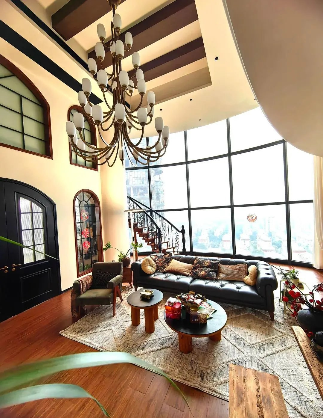 Nữ nghệ sĩ 40 tuổi kh&ocirc;ng kết h&ocirc;n, bỏ 12 tỷ x&acirc;y 