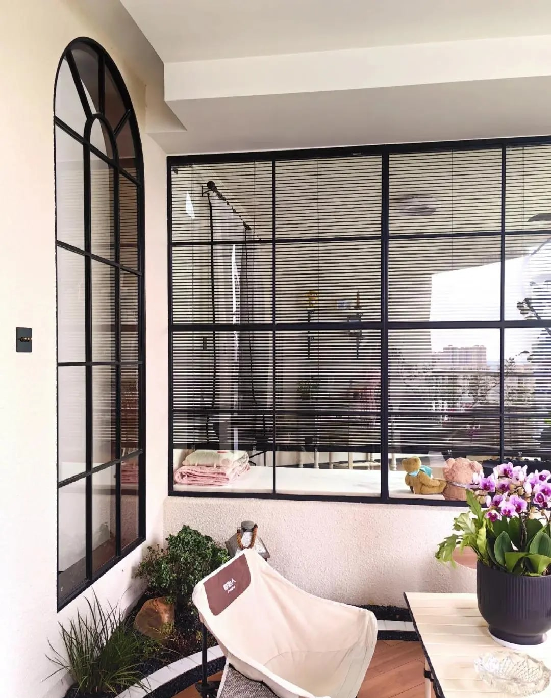 Nữ nghệ sĩ 40 tuổi kh&ocirc;ng kết h&ocirc;n, bỏ 12 tỷ x&acirc;y 