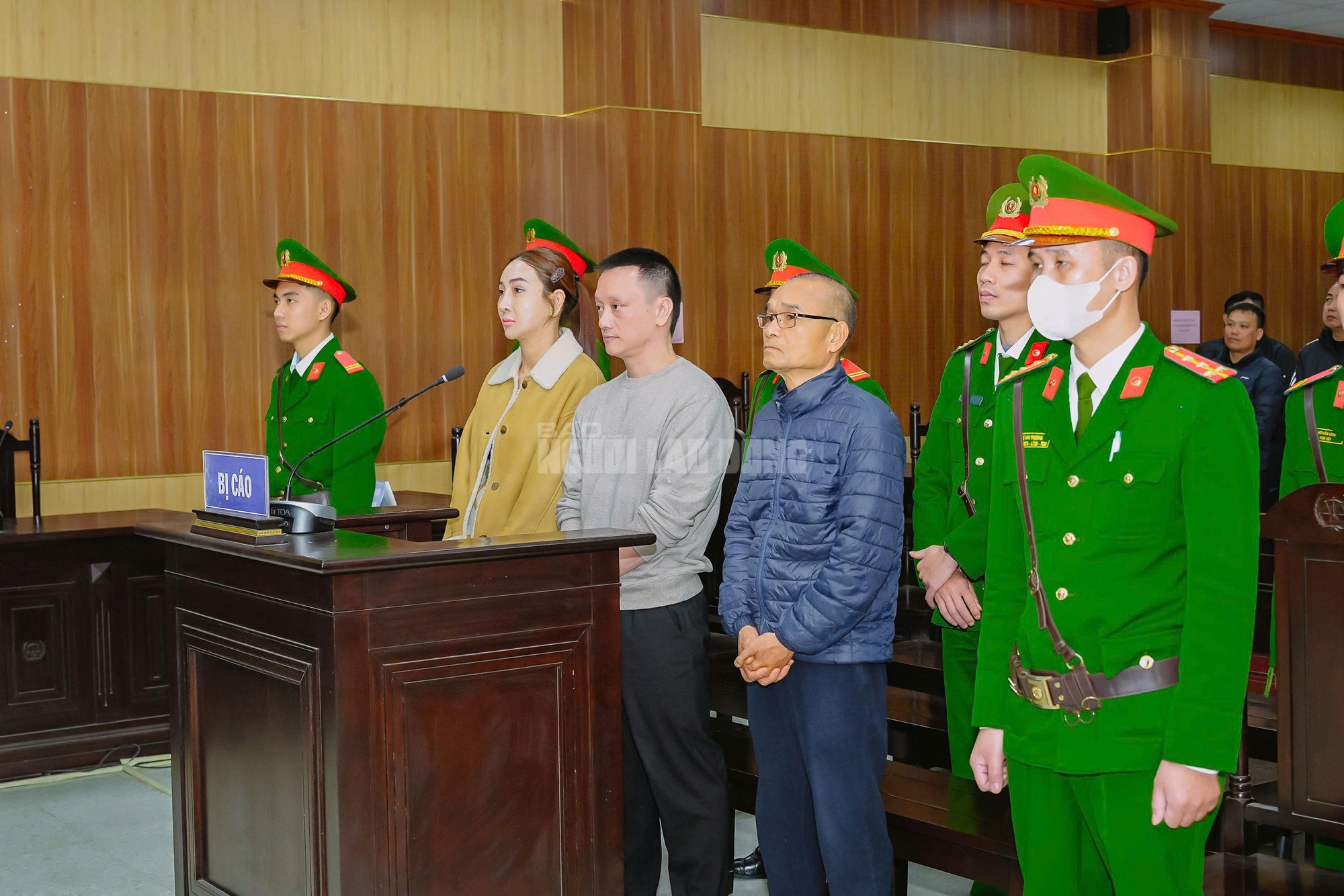 Mua nh&agrave; 13 tỉ đồng, vợ chồng tr&ugrave;m giang hồ Vi "ngộ" l&agrave;m hợp đồng chỉ 3,7 tỉ đồng- Ảnh 1.