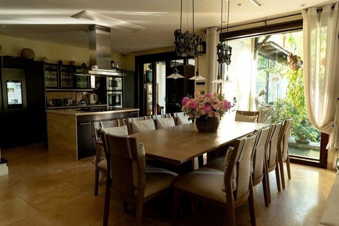 Hoa hậu Việt ở biệt thự 400 tỷ, sở hữu cả penthouse d&aacute;t v&agrave;ng- Ảnh 9.