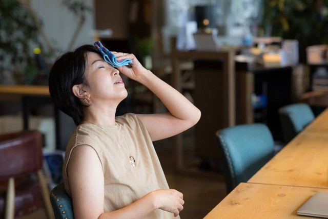 M&atilde;i 50 tuổi t&ocirc;i mới nhận ra sự thật đau đớn nhất cuộc đời: Kh&ocirc;ng phải ngh&egrave;o kh&oacute; hay thiếu địa vị...- Ảnh 2.