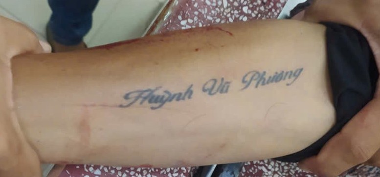 Cần Thơ: Tìm tung tích nạn nhân trên tay xăm dòng chữ “Huỳnh Vũ Phương”- Ảnh 3. Cần Thơ: Tìm tung tích nạn nhân trên tay xăm dòng chữ “Huỳnh Vũ Phương”- Ảnh 3.