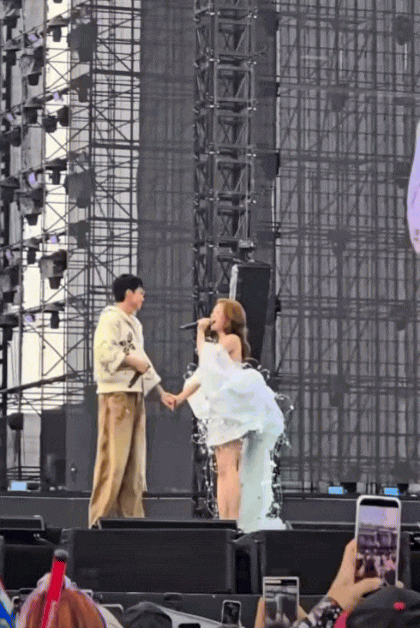 Giảng vi&ecirc;n thanh nhạc đắt show nhất Việt Nam đ&atilde; t&igrave;m được &ldquo;hạnh ph&uacute;c mới&rdquo;- Ảnh 1.