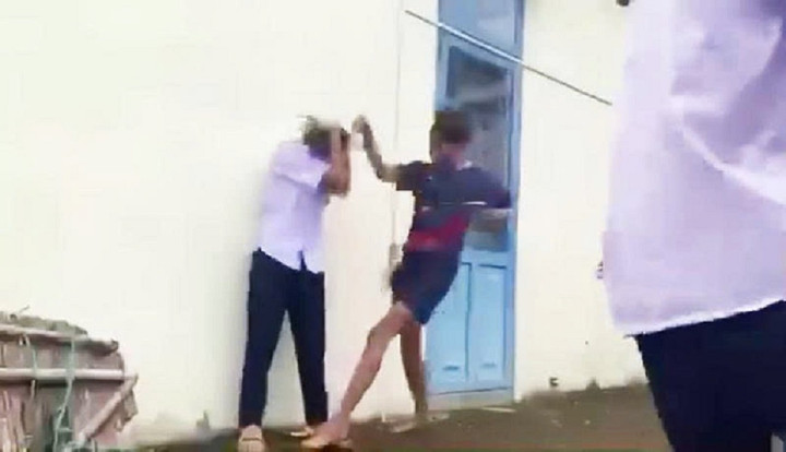 Điều tra vụ nữ sinh lớp 8 ở Đ&agrave; Nẵng bị đ&aacute;nh hội đồng phải nhập viện- Ảnh 2.