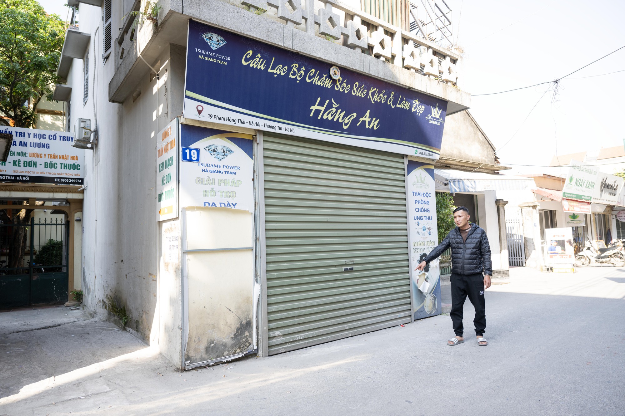 Vụ thả ch&oacute; dữ cắn người phụ nữ ở H&agrave; Nội: Nh&acirc;n chứng kể lại ph&uacute;t kinh ho&agrave;ng v&agrave; qu&aacute; khứ "bất hảo" của kẻ g&acirc;y sự- Ảnh 2.