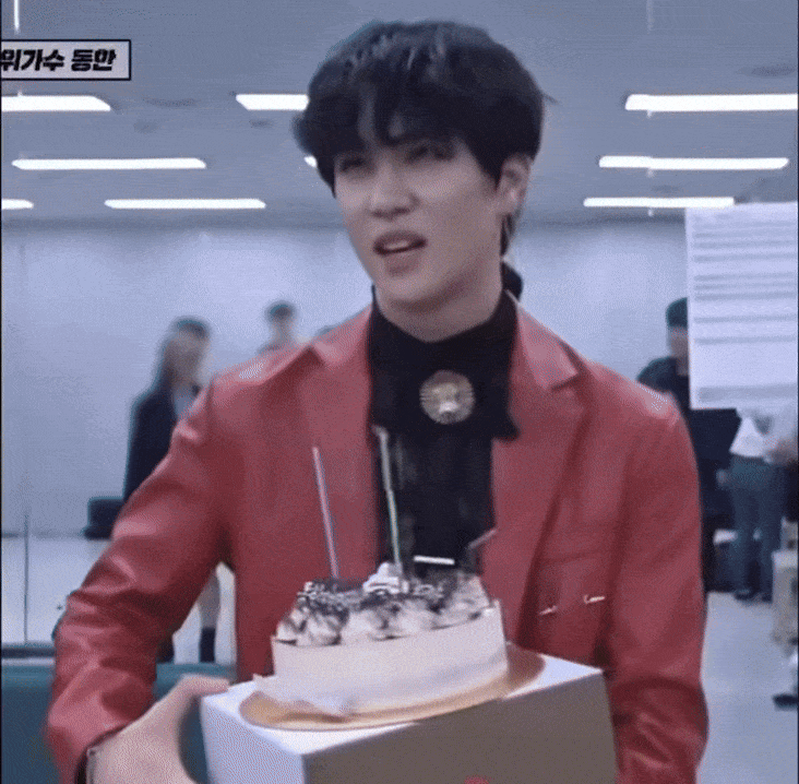 42 triệu người xem cả d&agrave;n sao thi nhau l&agrave;m rơi b&aacute;nh kem, b&oacute;c trần mục đ&iacute;ch sau h&agrave;nh động kh&oacute; hiểu?- Ảnh 4.