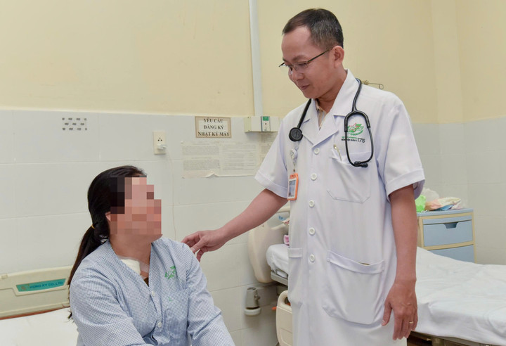 Can thiệp nội mạch lấy dị vật mắc kẹt trong tim nữ bệnh nh&acirc;n- Ảnh 1.