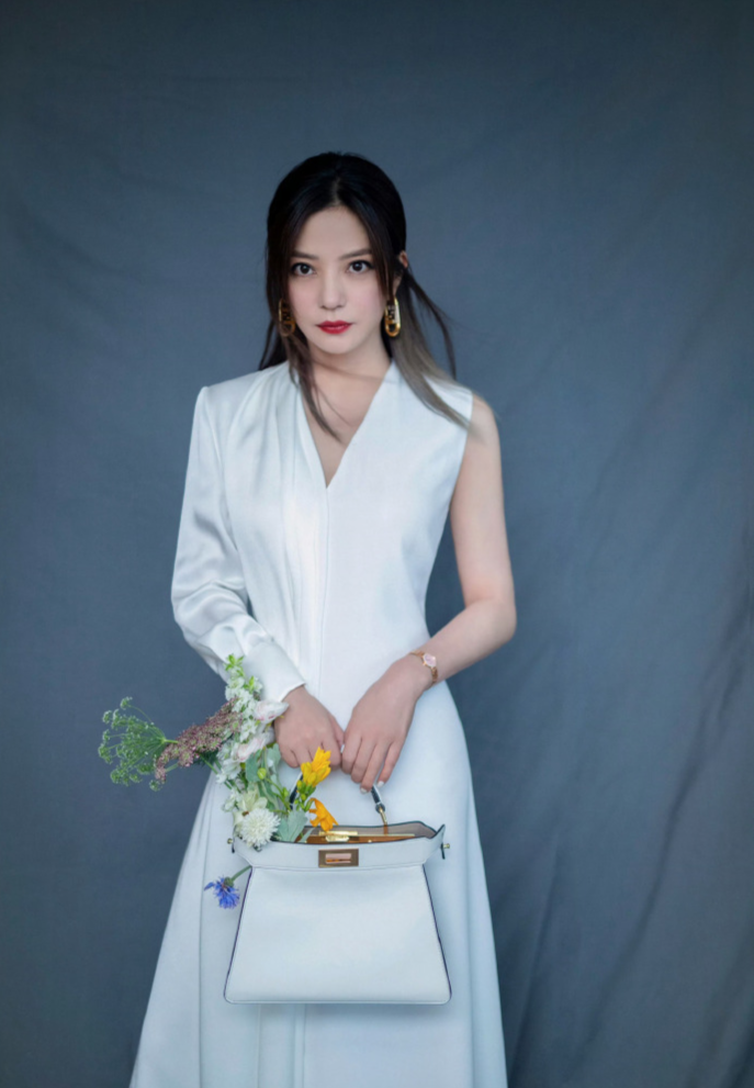 Dấu chấm hết của ng&ocirc;i sao quốc d&acirc;n: Biểu tượng k&yacute; ức của cả thế hệ bị cấm s&oacute;ng, d&iacute;nh đại &aacute;n kinh tế kh&ocirc;ng đường lui- Ảnh 6.