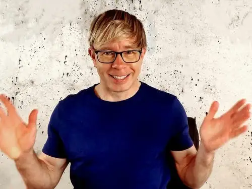 Vừa tr&uacute;ng số độc đắc, cậu sinh vi&ecirc;n ngh&egrave;o lập tức chuyển khoản cho 3 người: Quyết định m&agrave; 25 năm sau vẫn nhớ m&atilde;i kh&ocirc;ng qu&ecirc;n- Ảnh 3.