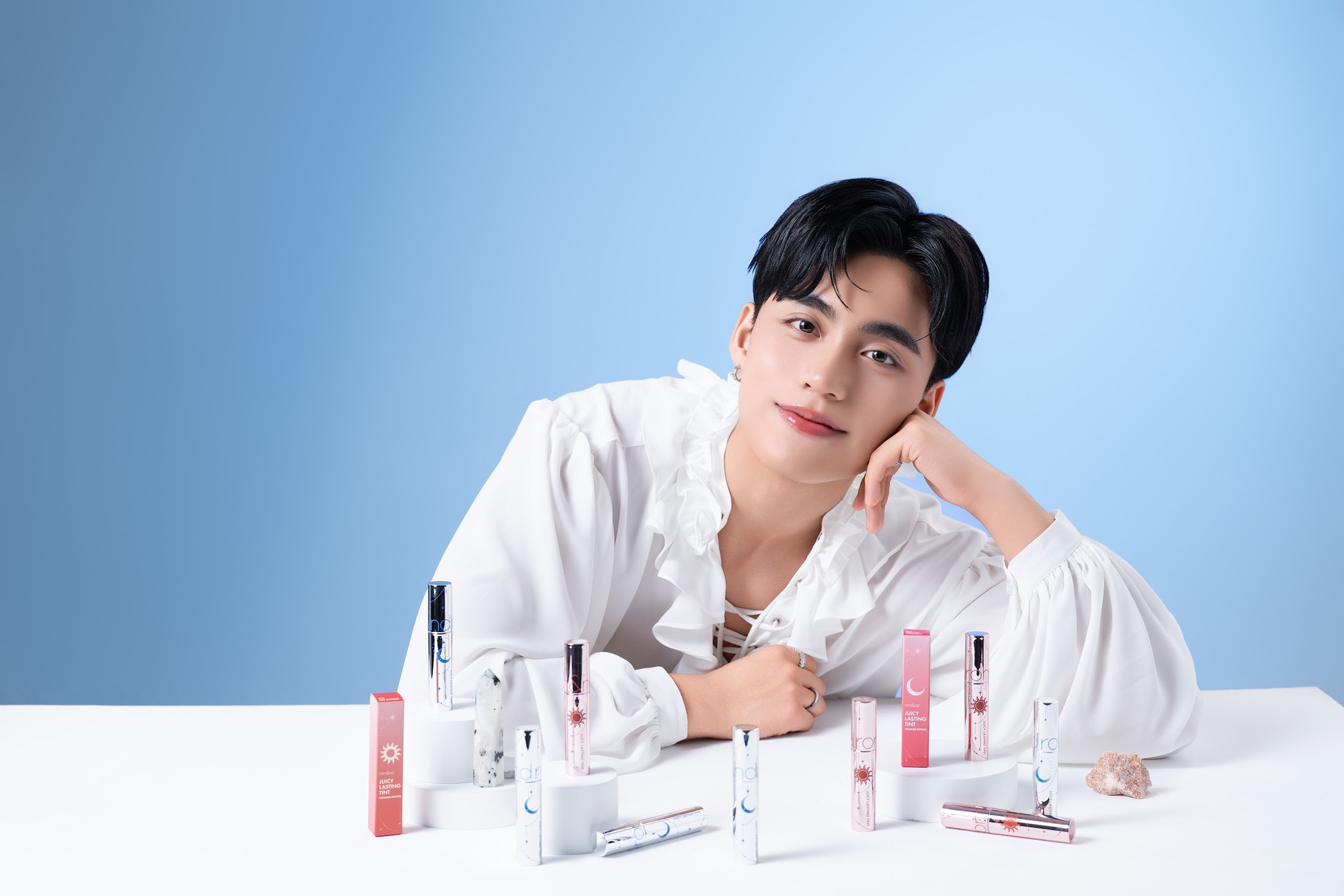 Si&ecirc;u "vu&yacute;p": rom&nd ra mắt son độc quyền tại thị trường Việt Nam kết hợp c&ugrave;ng MONO- Ảnh 4.