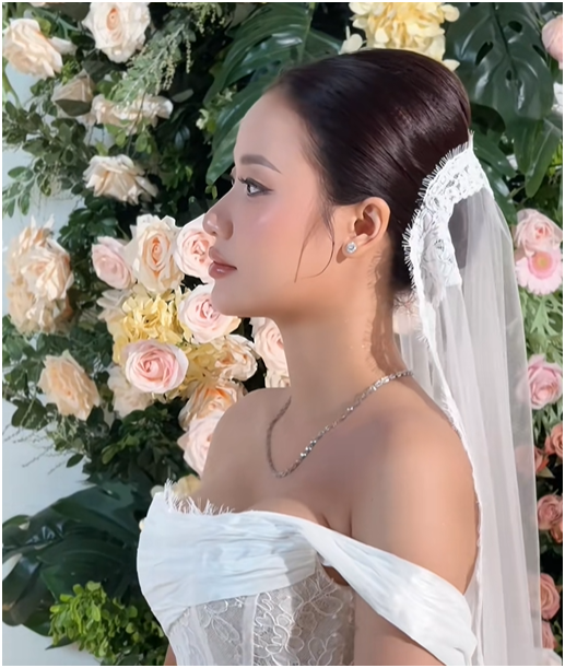 Đ&aacute;m cưới ch&aacute;u nội danh ca Chế Linh: Nhan sắc c&ocirc; d&acirc;u kh&ocirc;ng một điểm trừ, th&acirc;n thế ch&uacute; rể g&acirc;y bất ngờ lớn- Ảnh 5.