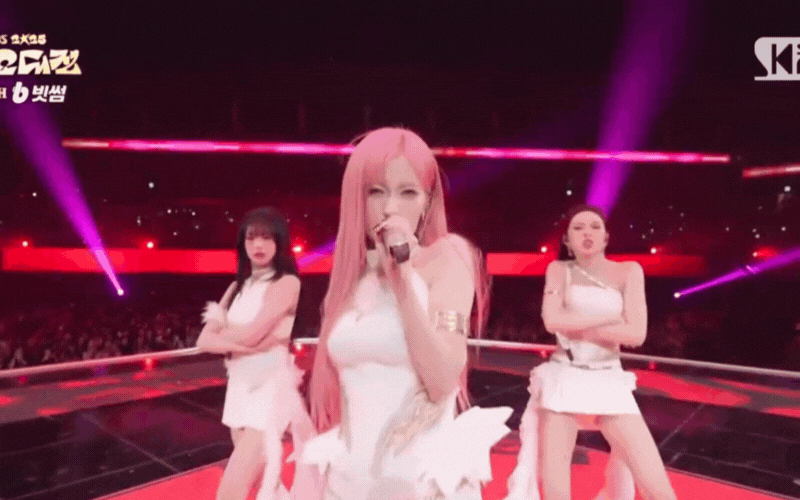 Mỹ nh&acirc;n n&agrave;y cần được nổi tiếng hơn: Kh&iacute; chất nữ thần kh&ocirc;ng chỗ n&agrave;o ch&ecirc;, cứ m&atilde;i flop v&igrave; thiếu 1 thứ- Ảnh 1.