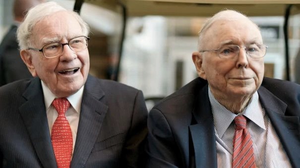 &lsquo;H&atilde;y t&igrave;m bạn đời kỳ vọng thấp&rsquo;: Warren Buffett ph&aacute; vỡ những quan điểm h&ocirc;n nh&acirc;n tr&ecirc;n TikTok, thể hiện nghệ thuật về quản trị hạnh ph&uacute;c v&agrave; đầu tư- Ảnh 4.