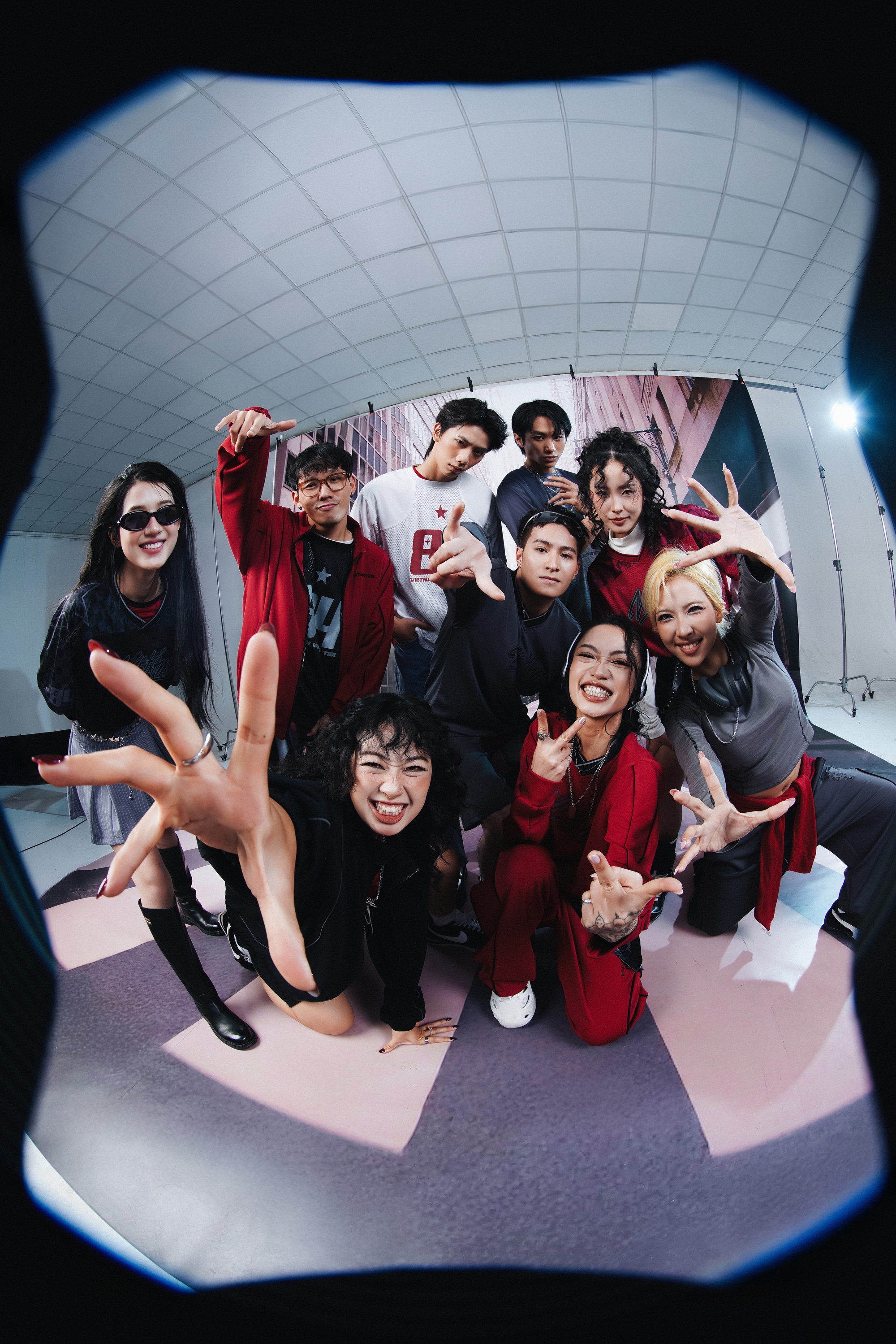 Qua lăng k&iacute;nh Canifa S, thế hệ trẻ Việt định h&igrave;nh bản sắc v&agrave; tinh thần d&acirc;n tộc theo c&aacute;ch ri&ecirc;ng- Ảnh 3.