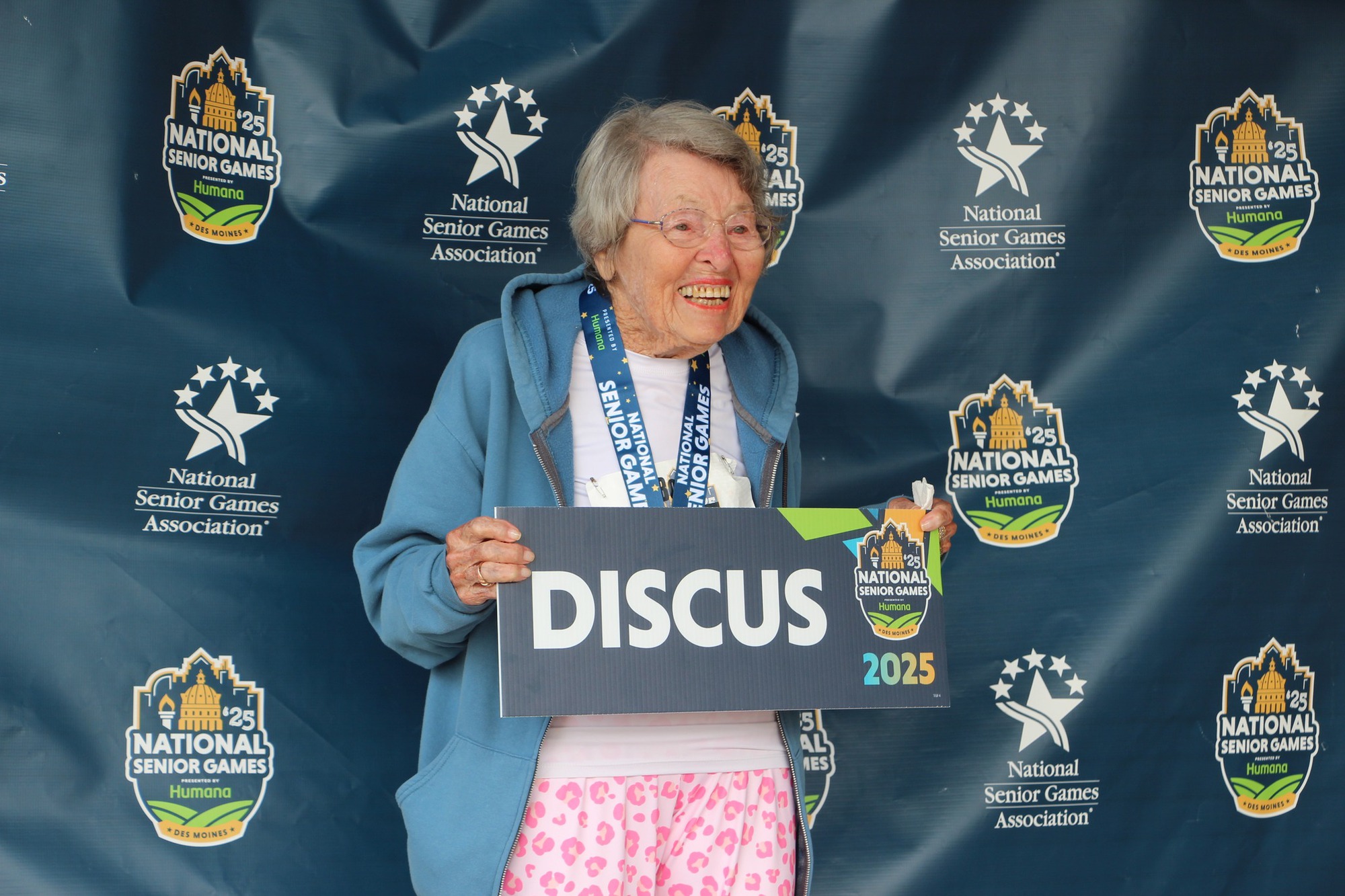 Người phụ nữ 101 tuổi vẫn tham gia Đại hội thể thao: B&iacute; quyết sống thọ kh&ocirc;ng phải l&agrave; thuốc bổ, c&agrave;ng kh&ocirc;ng cần ph&ograve;ng gym đắt tiền- Ảnh 4.