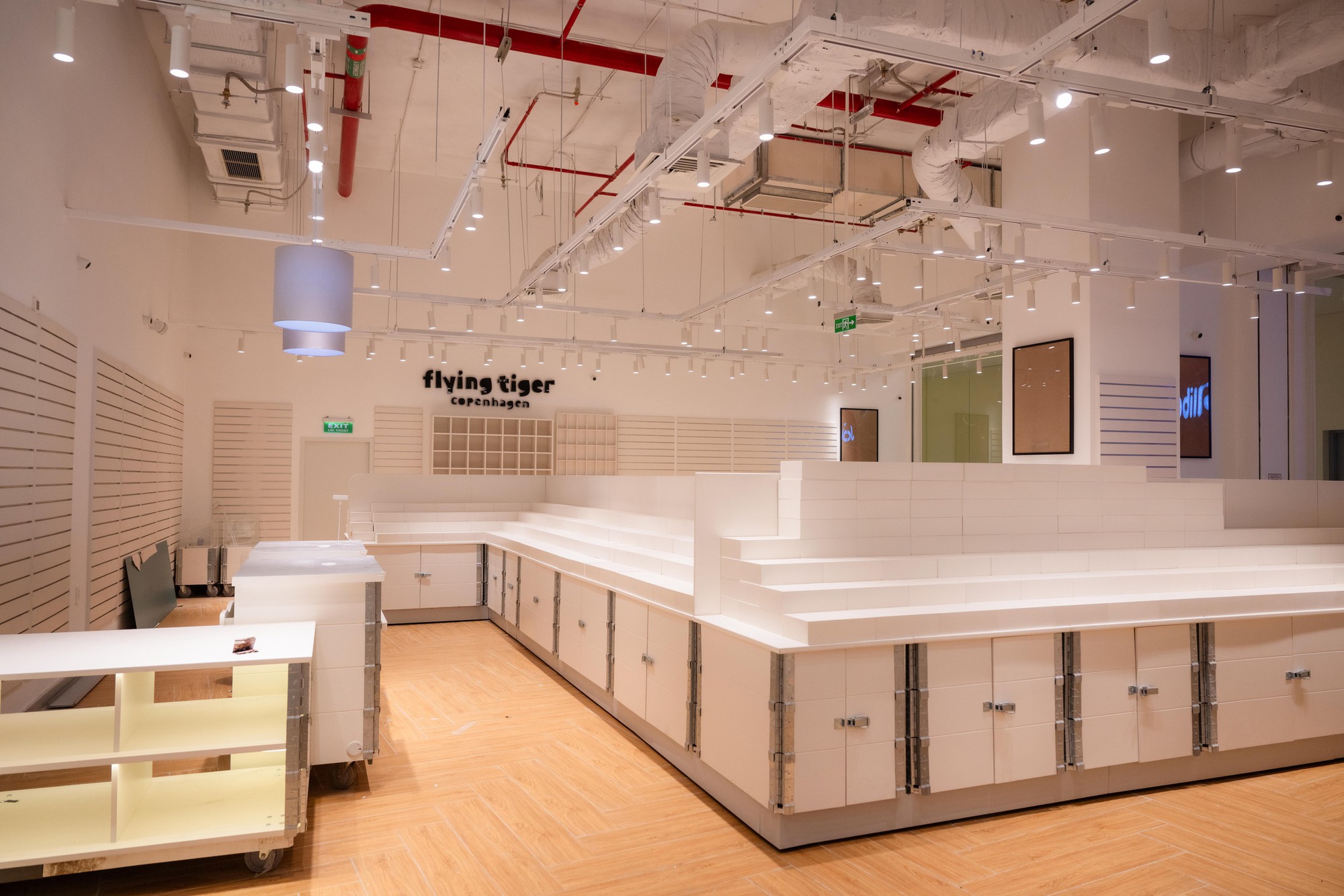 TTTM Hanoi Centre vừa ra mắt H&agrave; Nội: Kh&ocirc;ng gian sang như kh&aacute;ch sạn 5 sao, kỳ c&ocirc;ng bảo tồn c&acirc;y đa giữa khu&ocirc;n vi&ecirc;n- Ảnh 14.