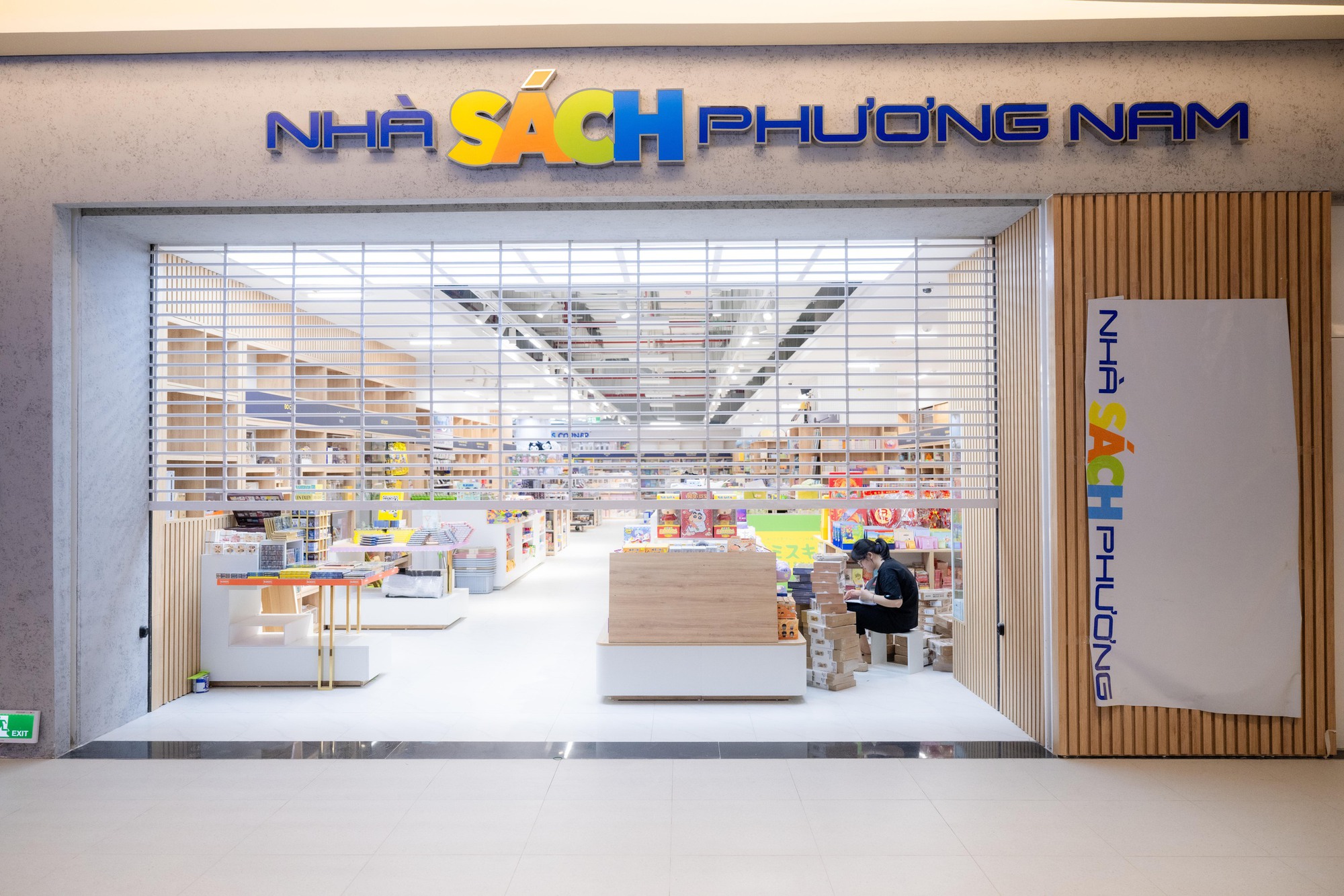 TTTM Hanoi Centre vừa ra mắt H&agrave; Nội: Kh&ocirc;ng gian sang như kh&aacute;ch sạn 5 sao, kỳ c&ocirc;ng bảo tồn c&acirc;y đa giữa khu&ocirc;n vi&ecirc;n- Ảnh 22.