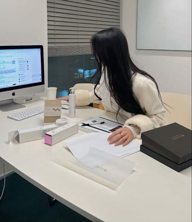 C&aacute;ch 2025 đối xử với d&acirc;n văn ph&ograve;ng- Ảnh 4.