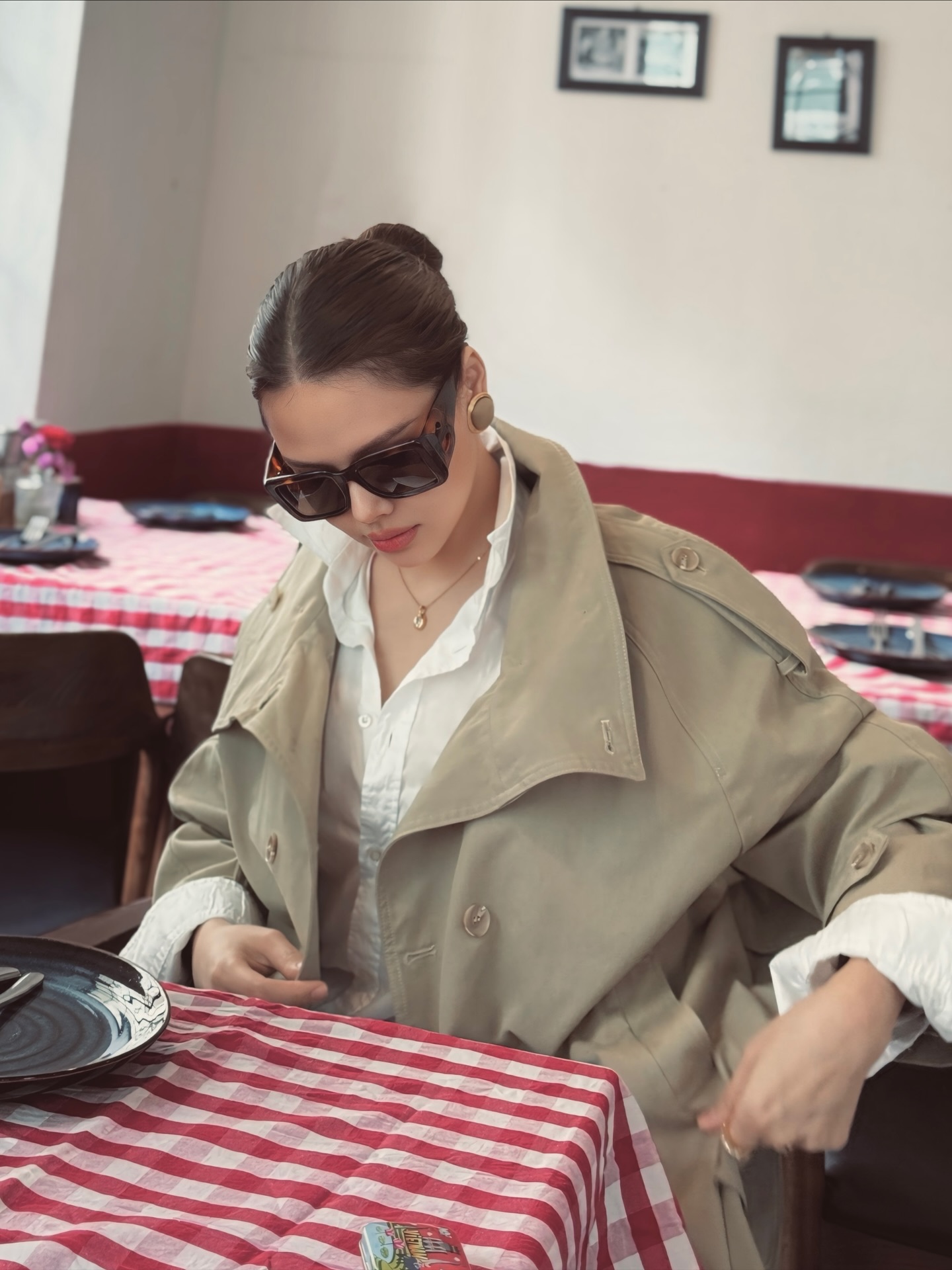 Gu chọn &aacute;o kho&aacute;c của c&aacute;c n&agrave;ng d&acirc;u h&agrave;o m&ocirc;n: 5 kiểu l&agrave; 