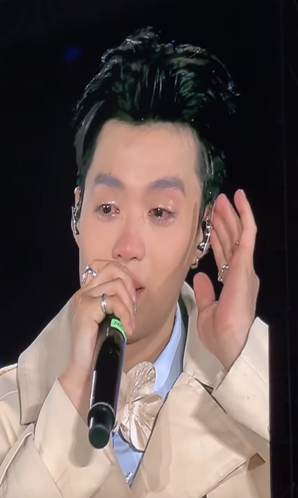 Negav kh&oacute;c nức nở tại concert Anh Trai Say Hi- Ảnh 4.